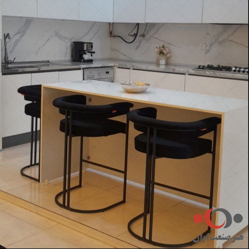 صندلی سوفیا نیم پشتی بدنه مشکی